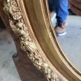 Wooden and gilded mirror with medallion center n°3