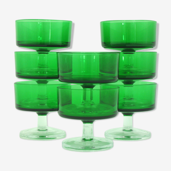 8 coupes à champagne couleur vert bouteille, Cavalier Luminarc France 1970