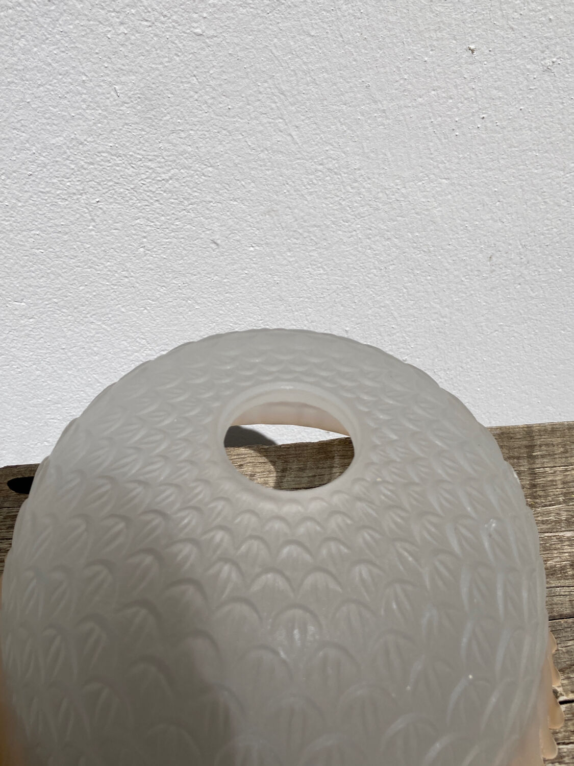 Antique white frosted glass or pendant lamp