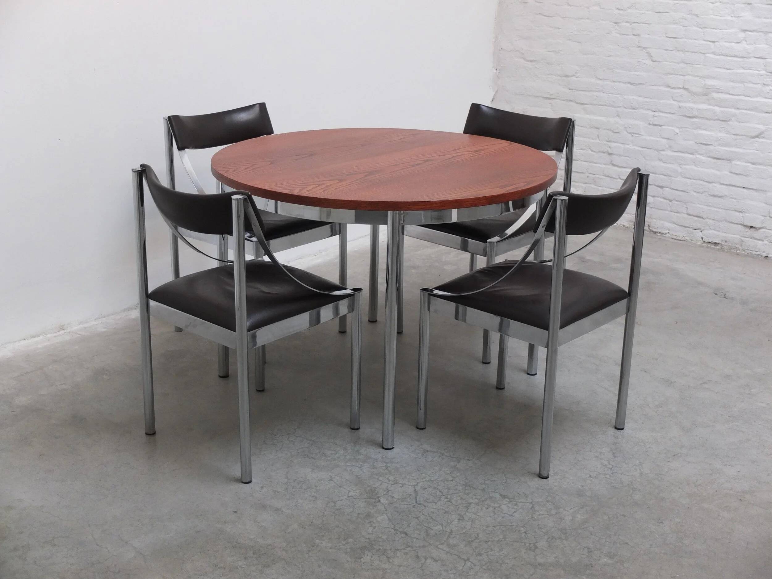 Round dining table in the style of Alfred Hendrickx, 1960s
