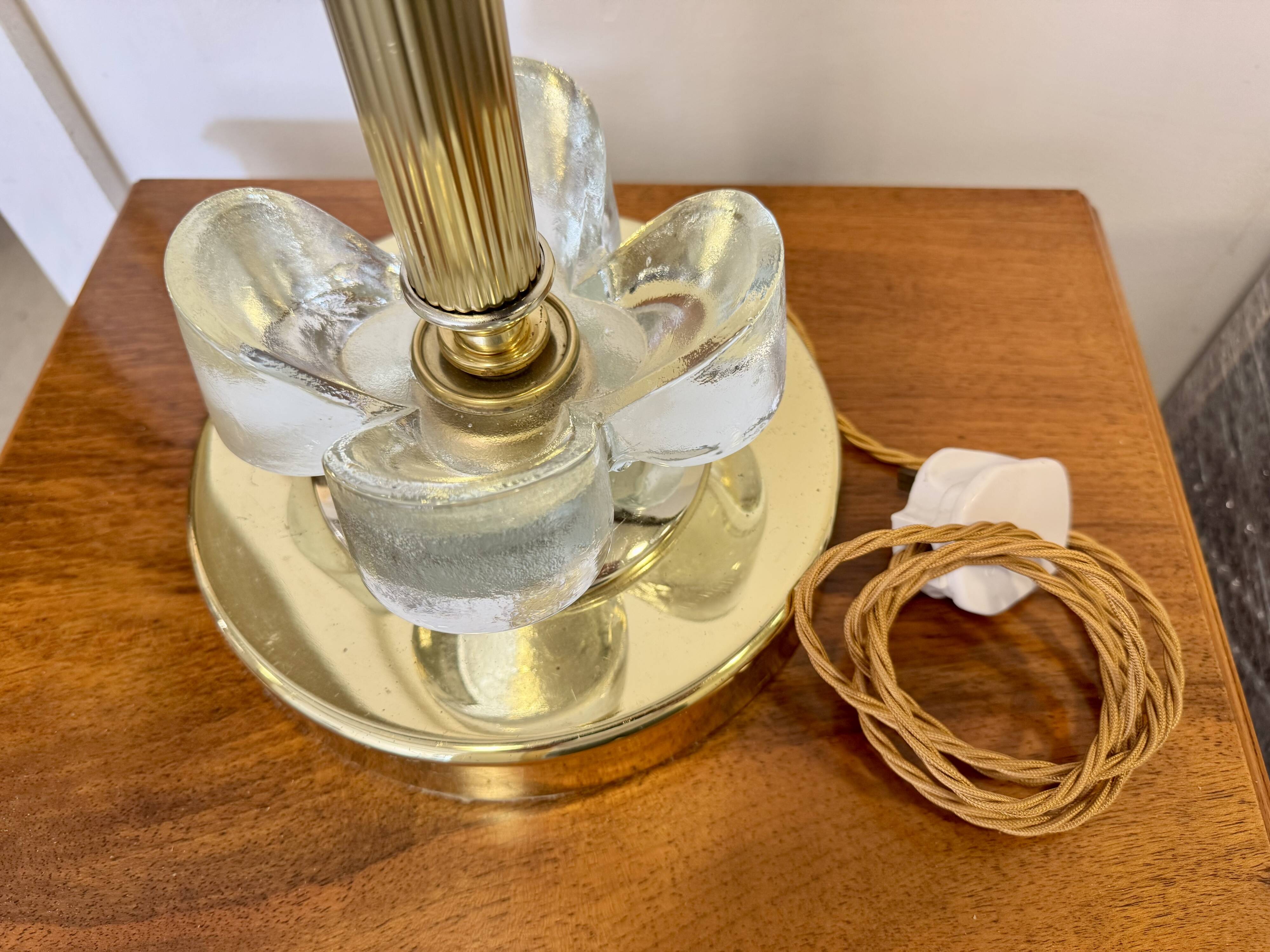 Base de lampe de table en laiton et verre vintage