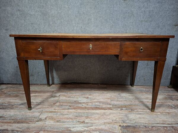 Bureau plat Louis XVI en acajou