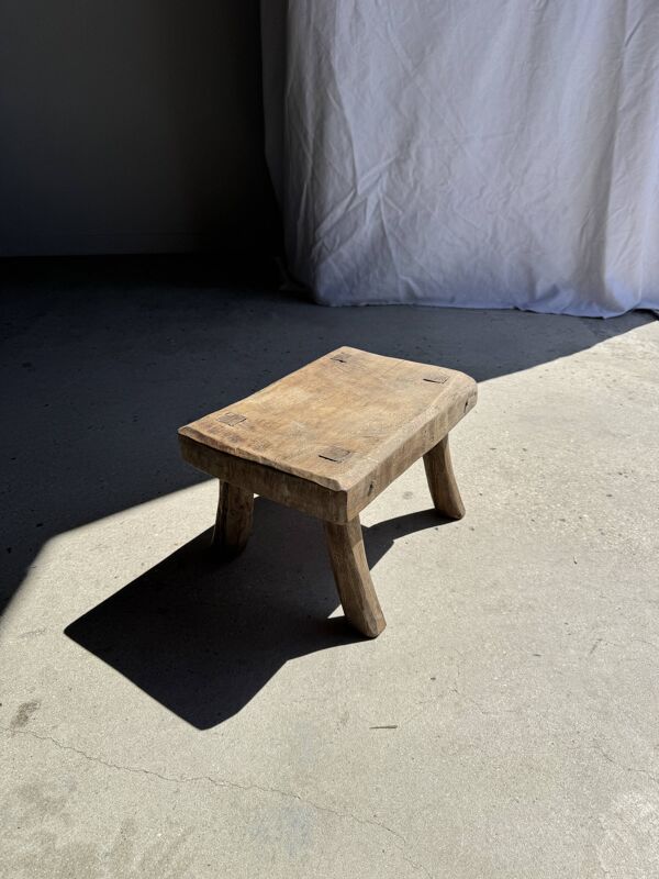 Petit stool, tabouret d'appoint rectangulaire en teck massif wabi-sabi H26