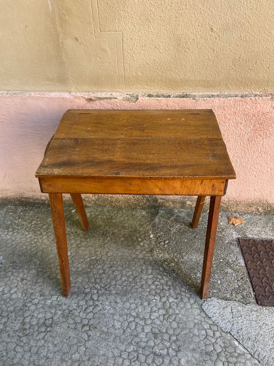 Vintage compass stand