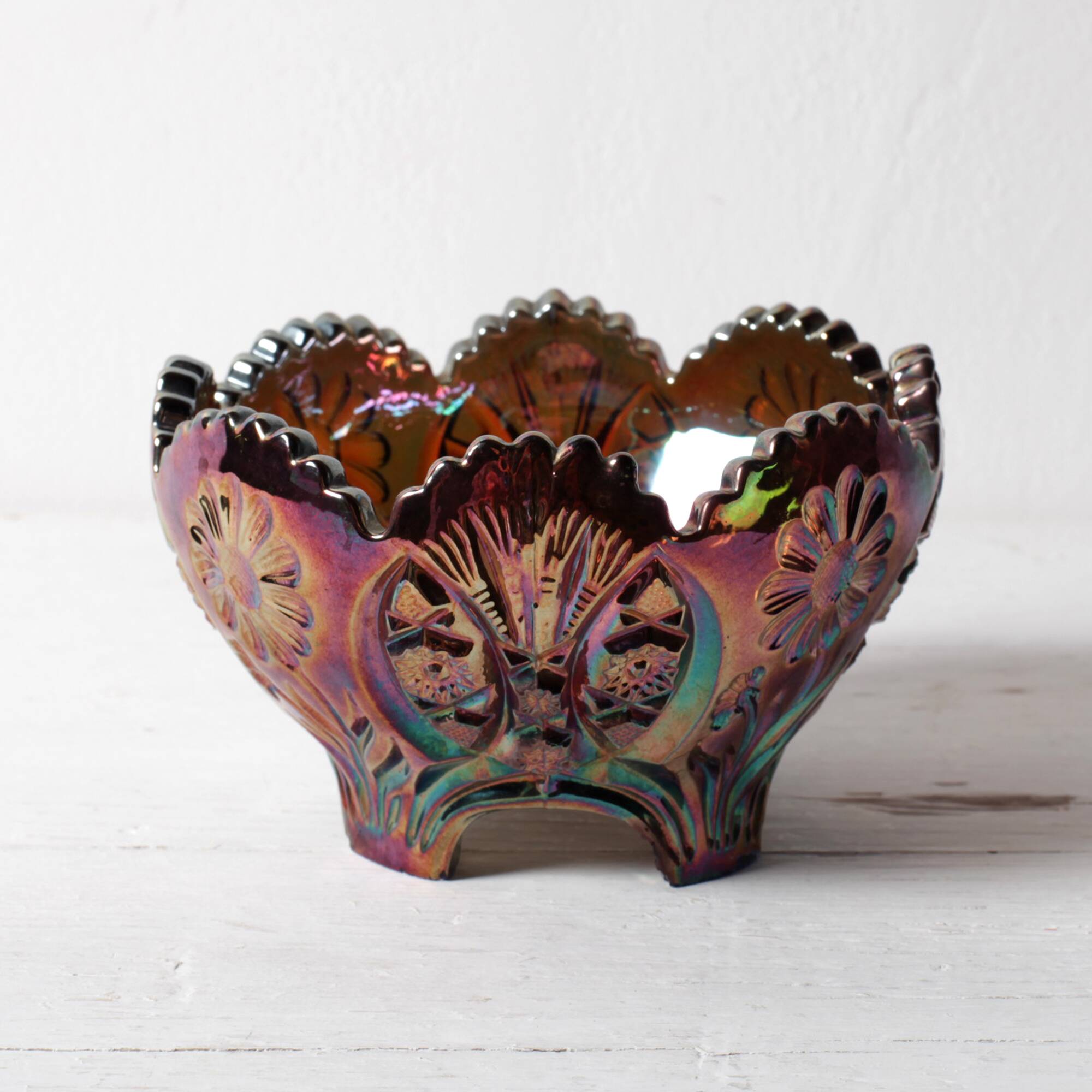 Carnival Glass Bowl / Iridescent Sunk Daisy Pattern / Eda Glasbruk / Sweden