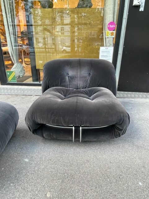 Fauteuil et ottoman modèle Soriana de Tobia Scarpa édition Cassina