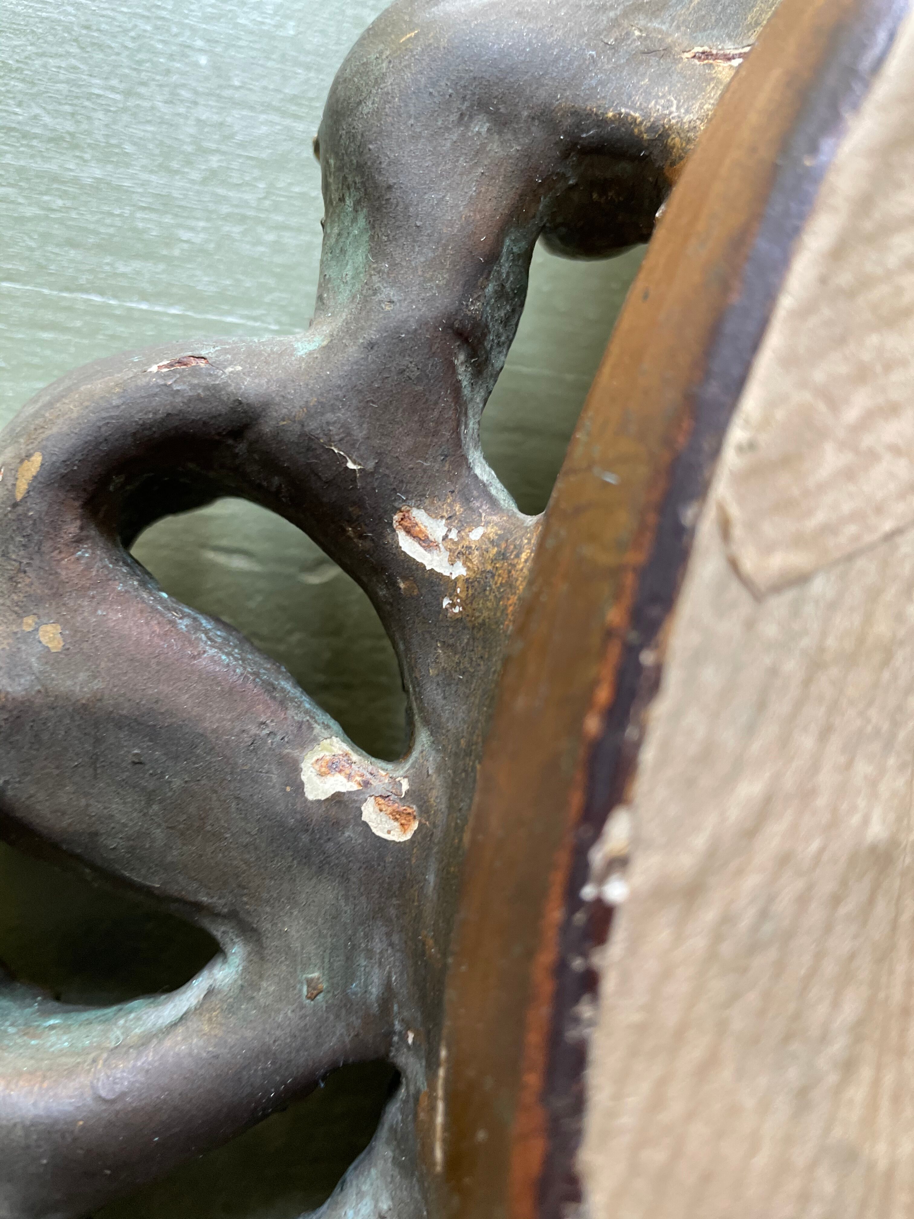 Louis XVI knot oval frame