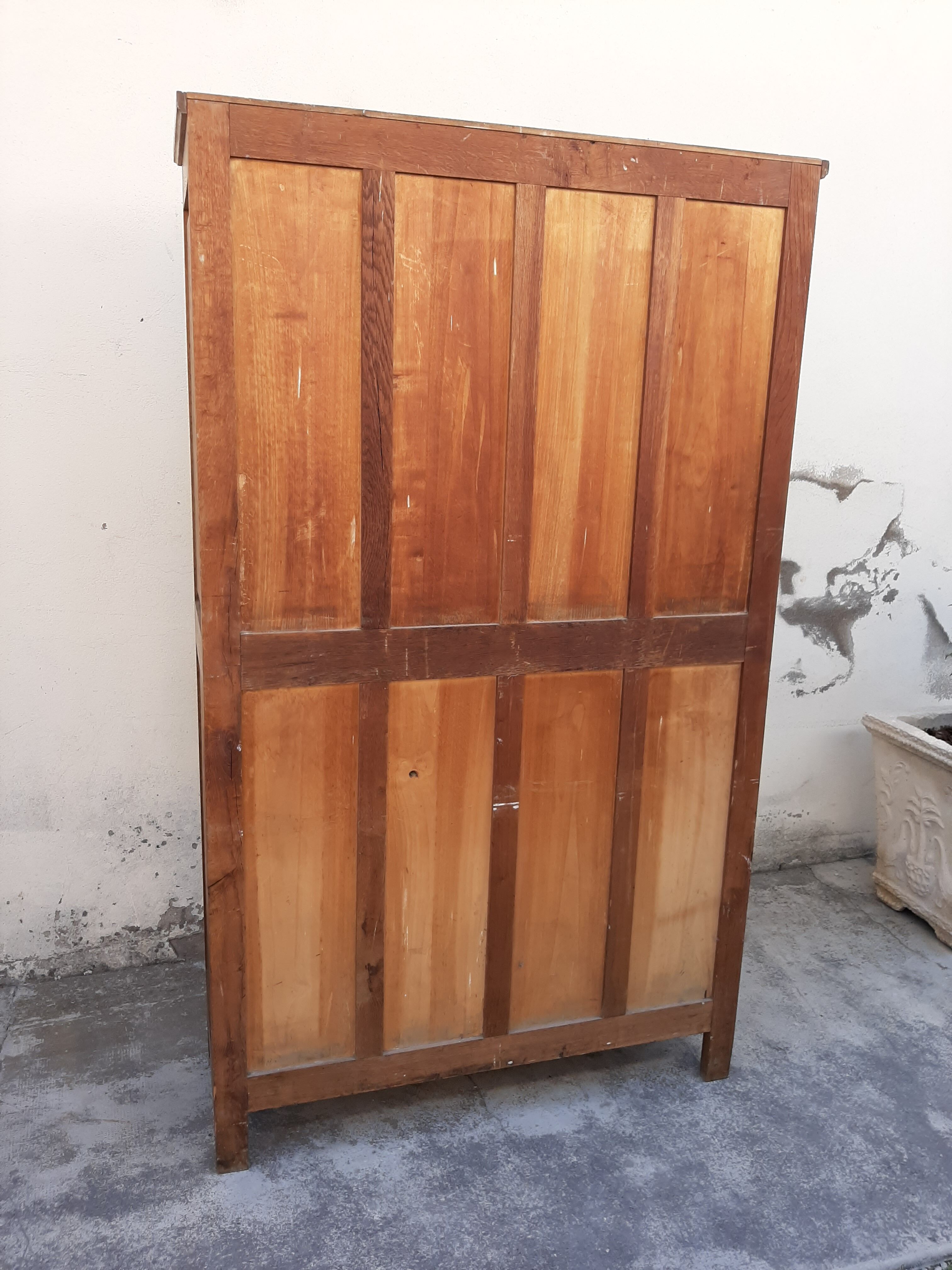 Ancient parisian oak library