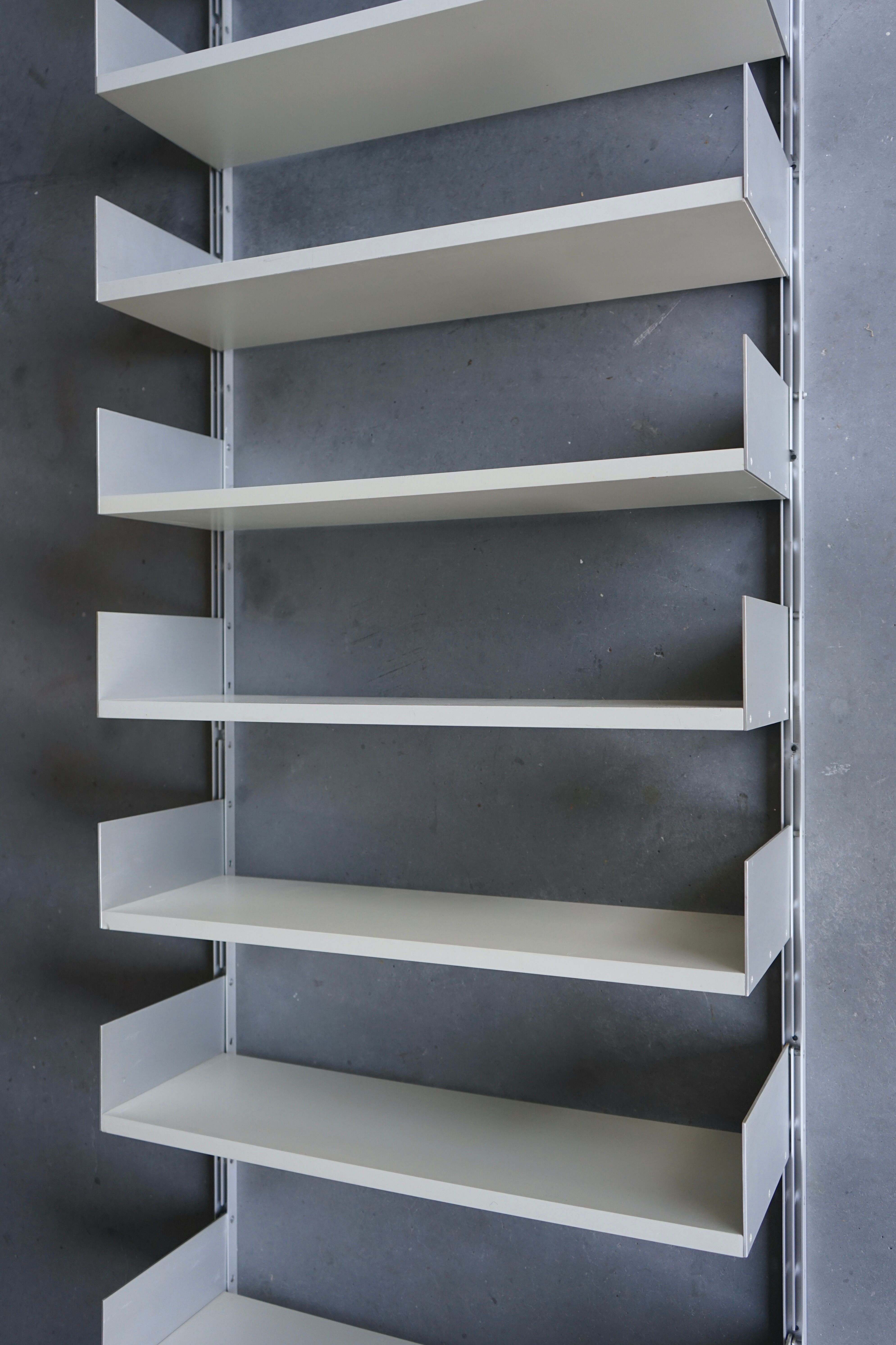 Wall Shelving Unit model 606 by Dieter Rams for Vitsoe. 1960s