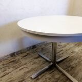 Table ronde en formica années 70 avec rallonge