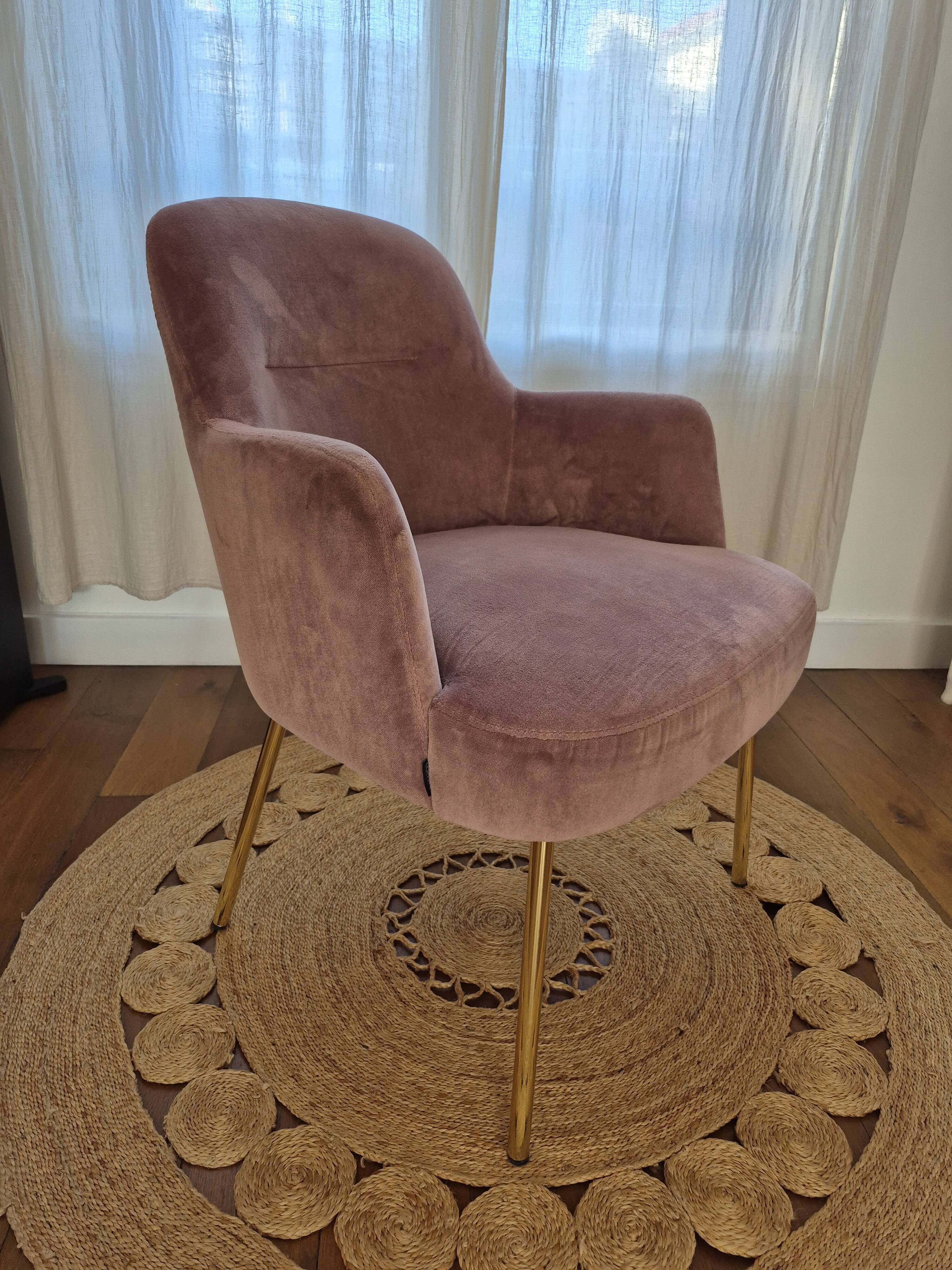 Fauteuil torre 1961 – modèle da vinci 02 – velours rose pâle