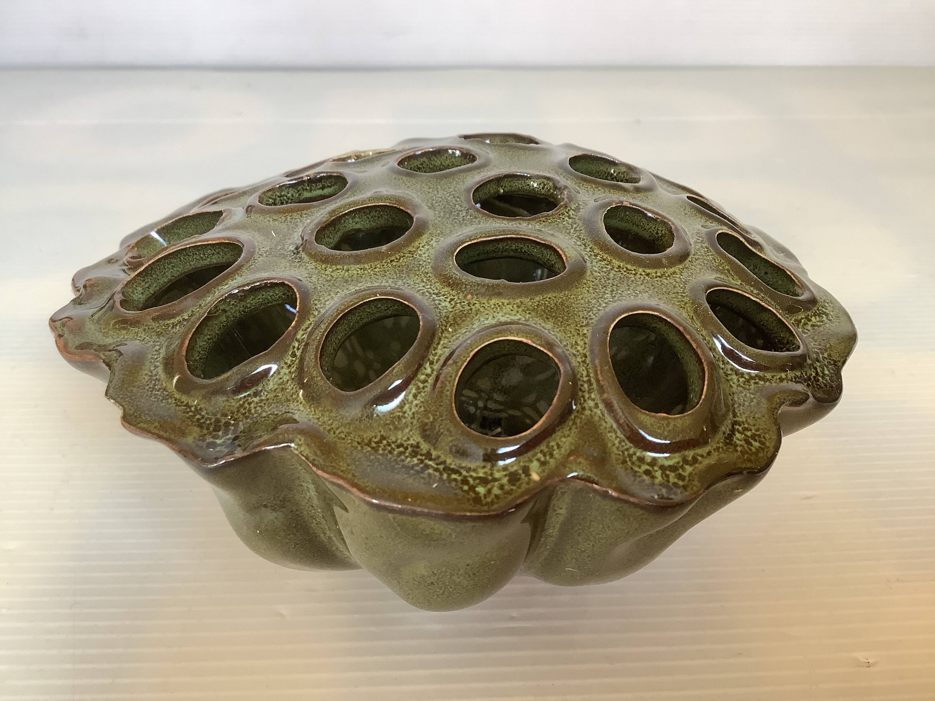 Pique fleurs vase vert kaki