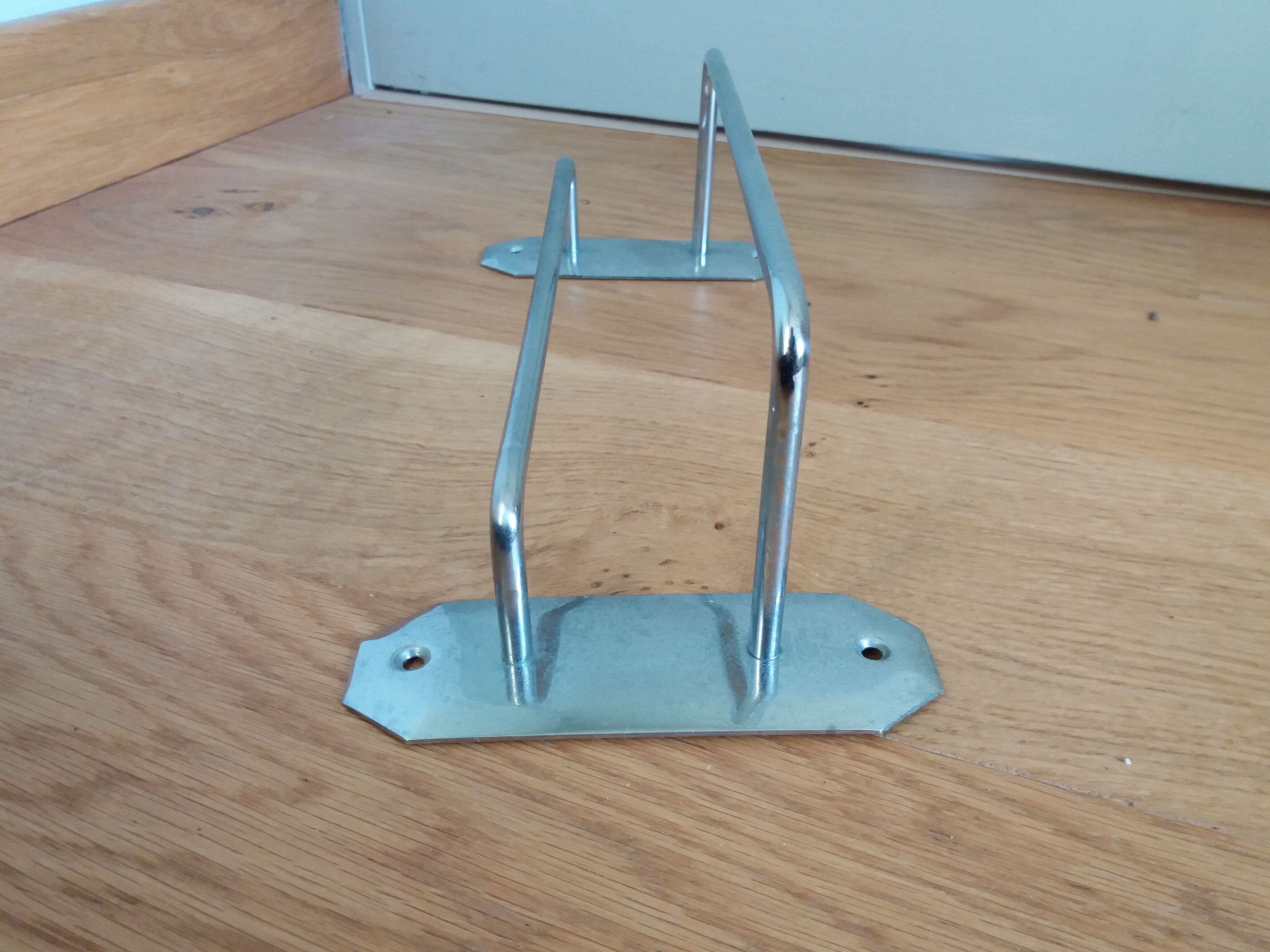 Chromed copper towel rack