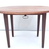 Round table with flaps