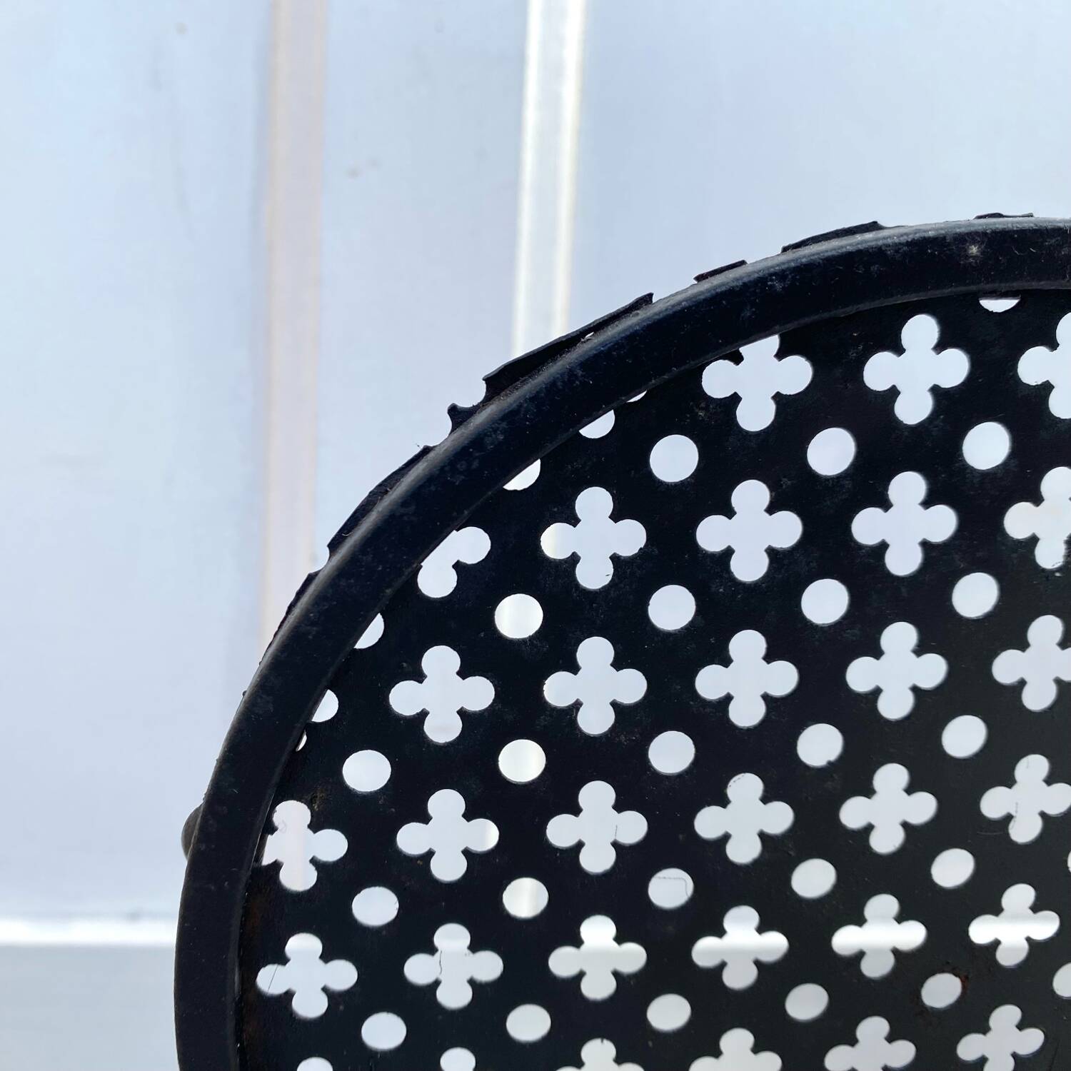 Vintage 1950s fireplace screen, fan shape.