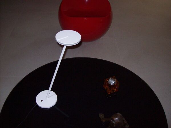 Lampe design Naoto Fukasawa éditée par Artemide