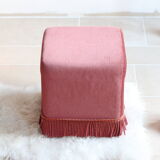 Pink velvet pouf with fringes