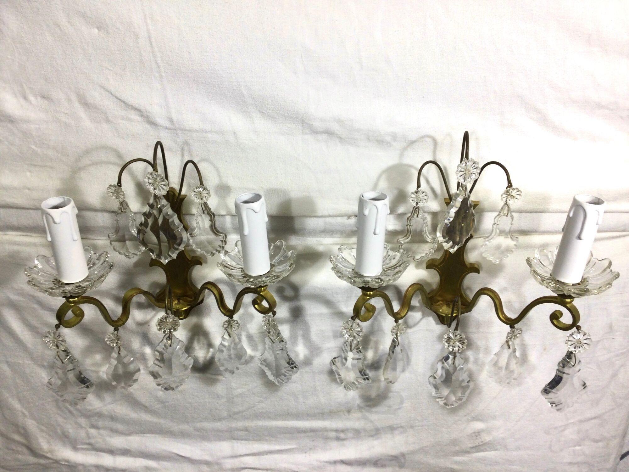 Pair of bronze sconces and crystal tassels 2 lights louis xv style