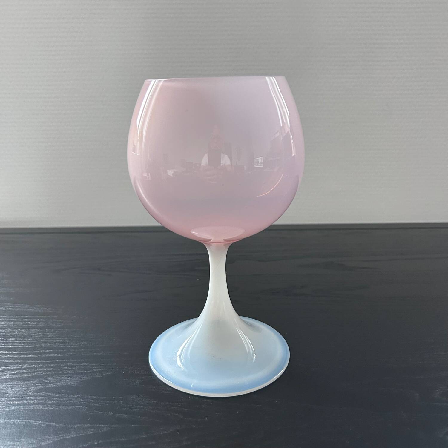 Two-tone opaline cup