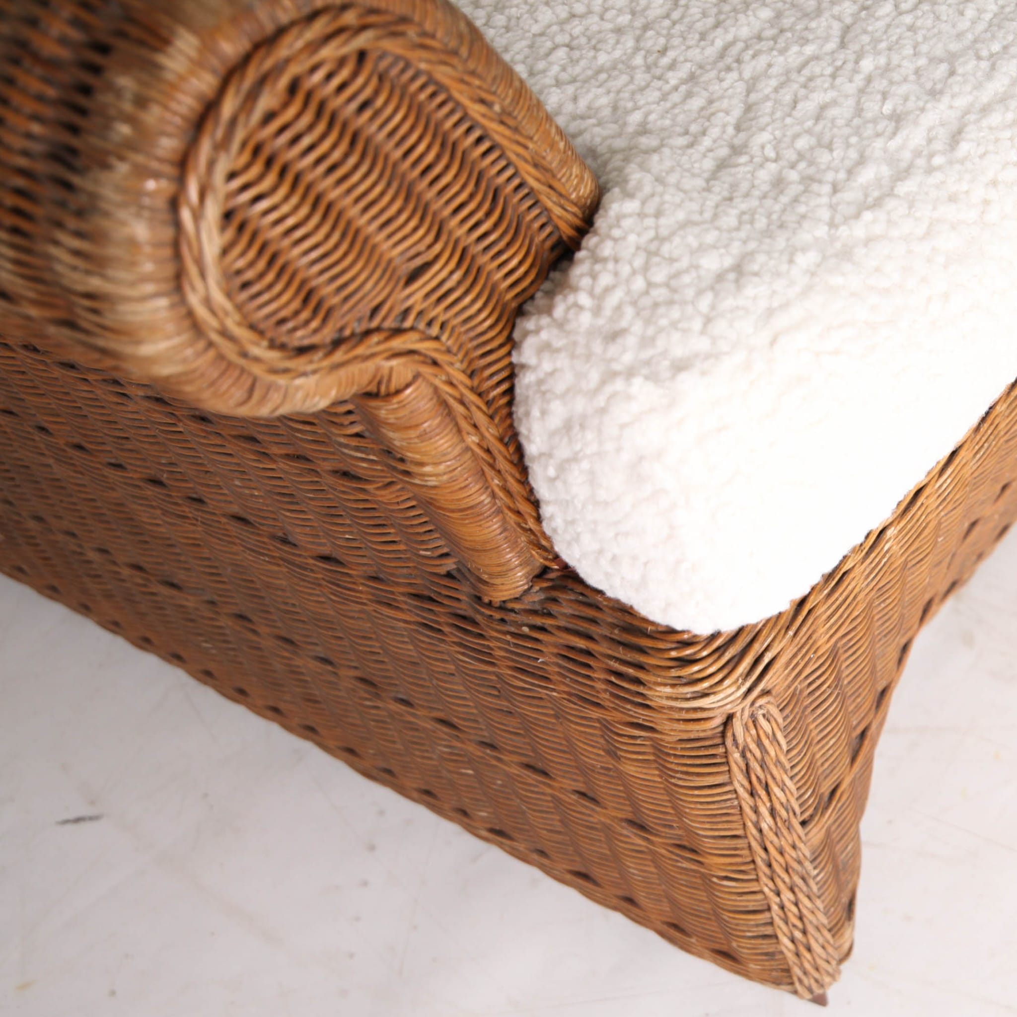 Wicker lounge