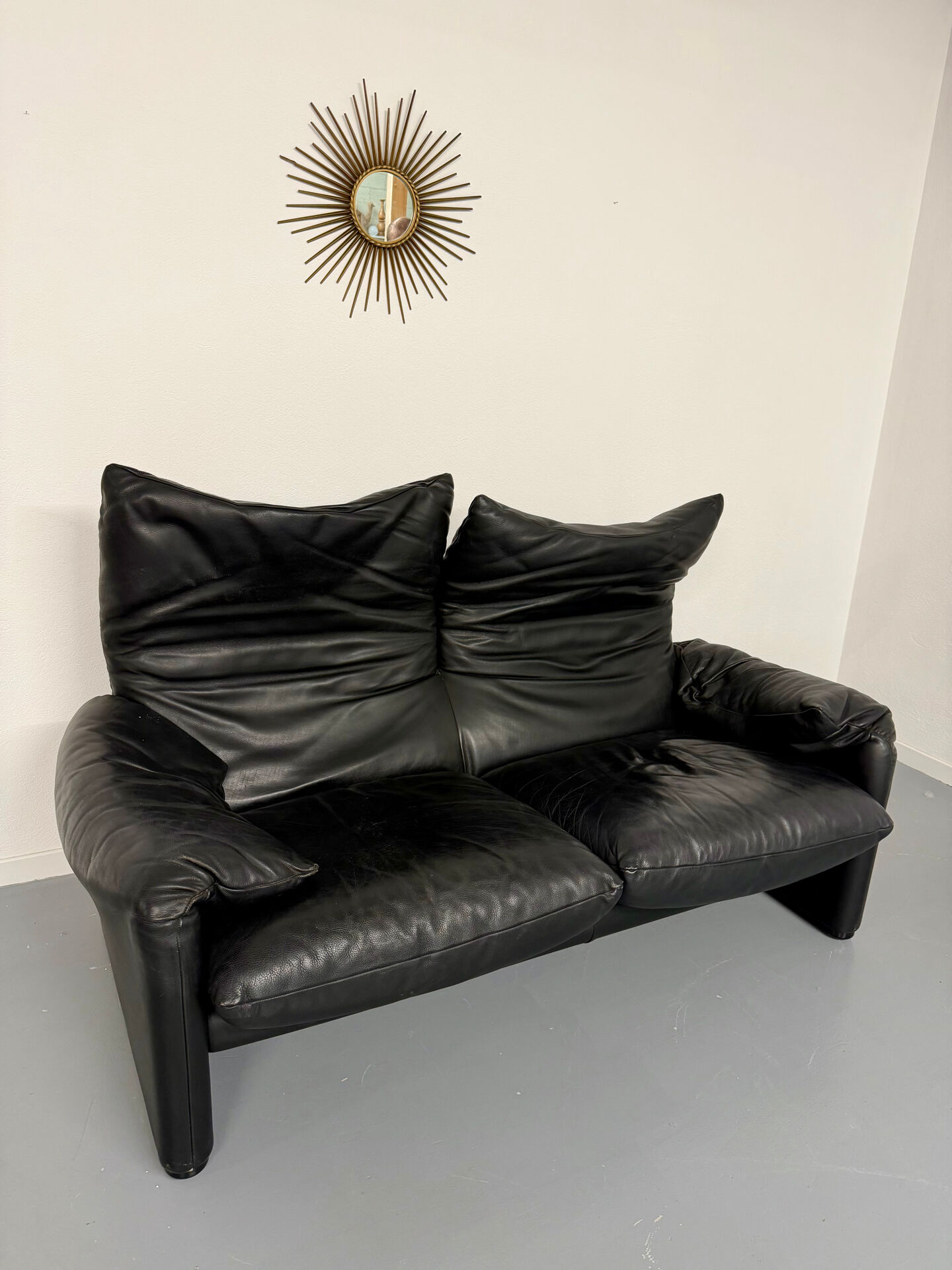 Canapé maralunga design design Vico MAGISTRETTI Cassina en cuir noir