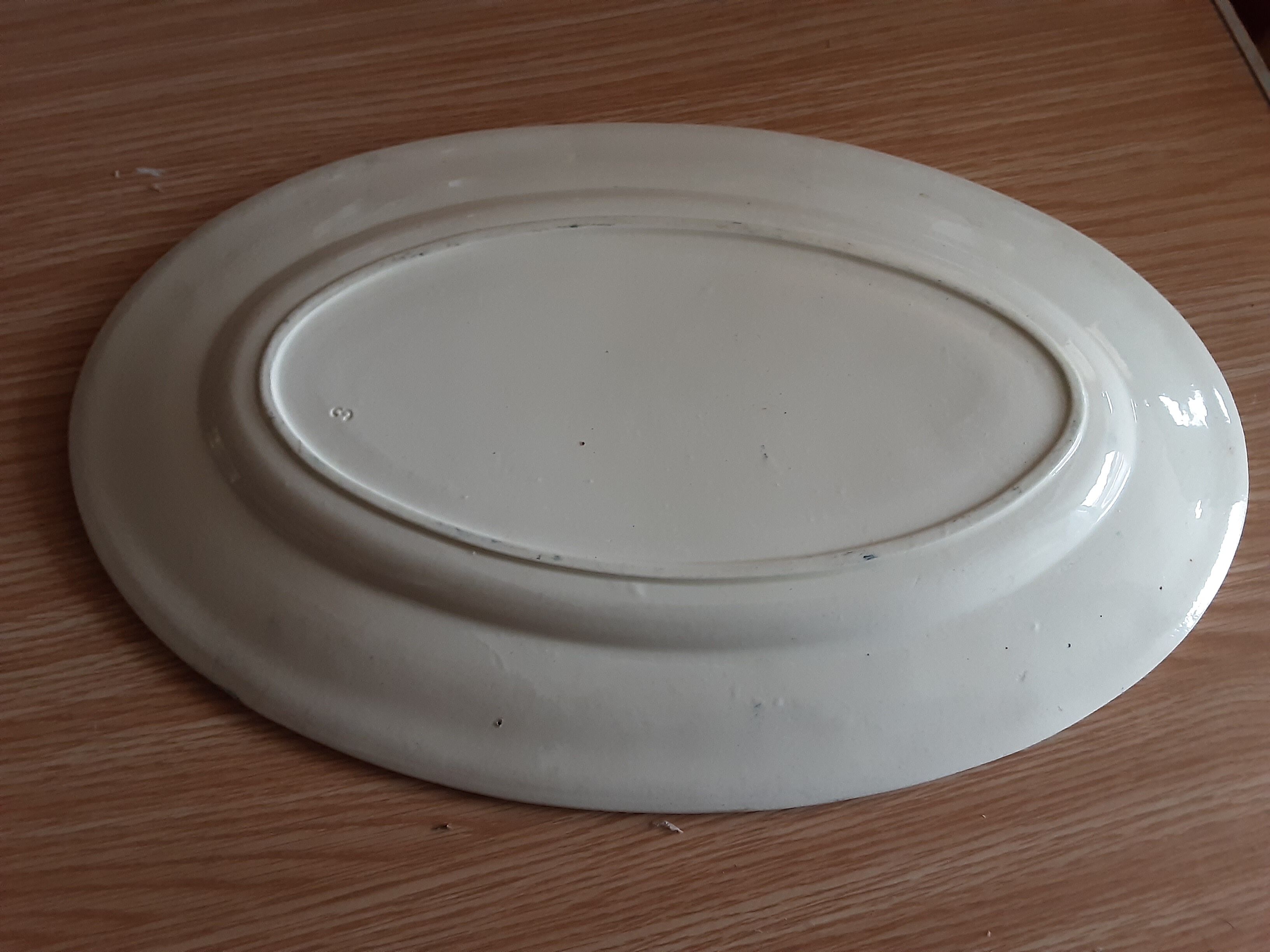 Plat  ovale  terre de fer faience  salin  modele  yvonne