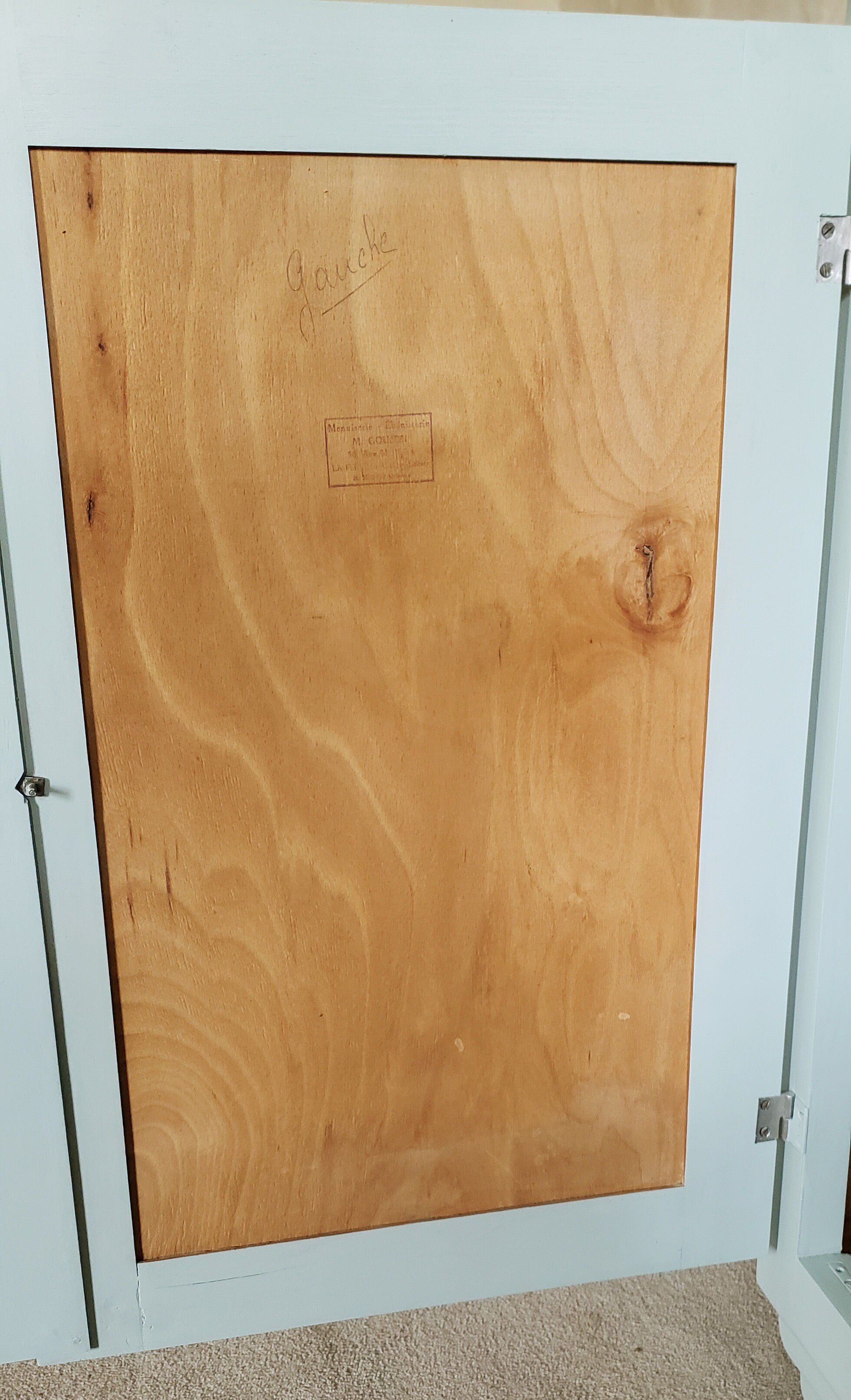 Green art-deco buffet