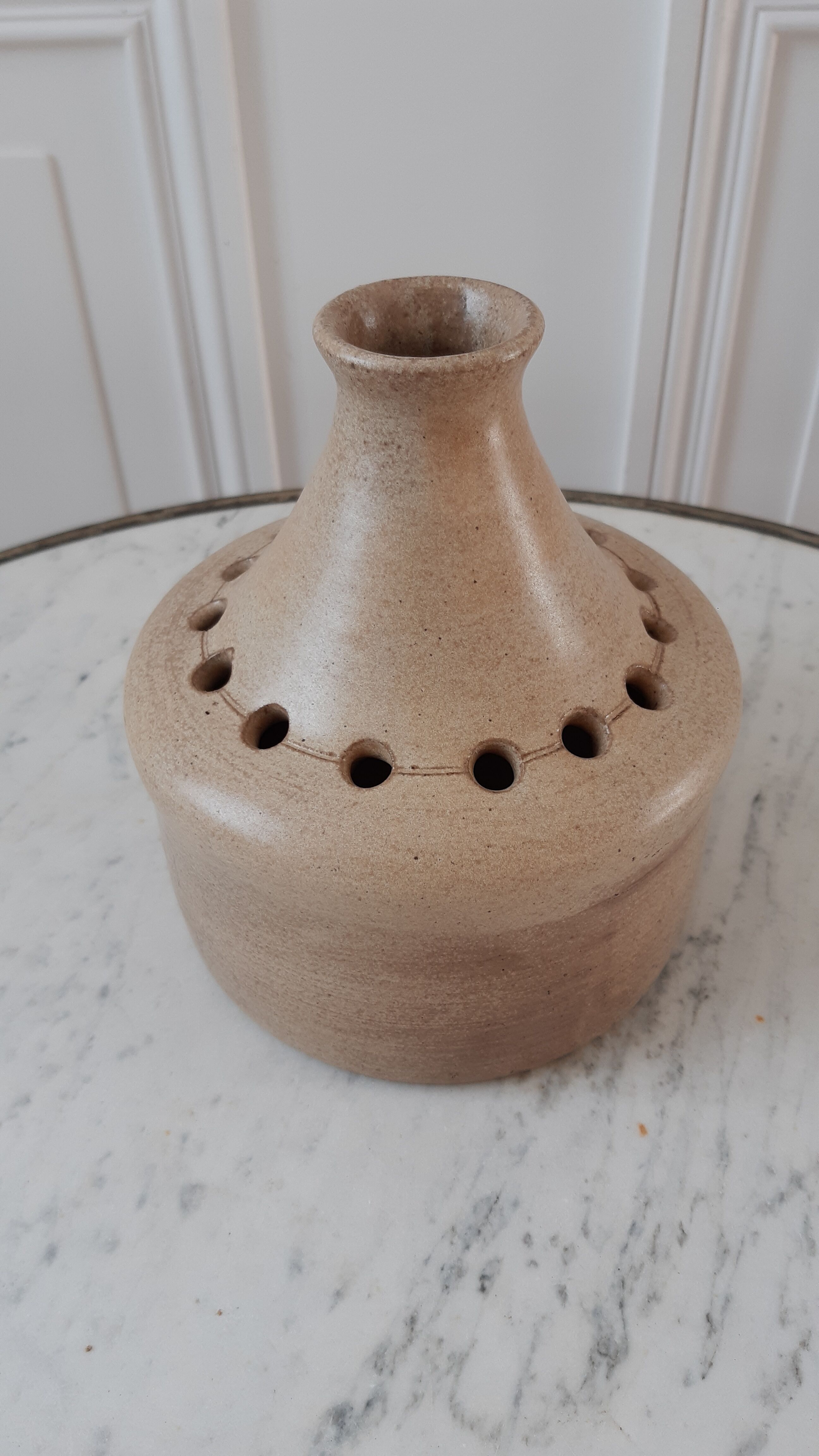 Handmade sandstone soliflore picflower vase 70s
