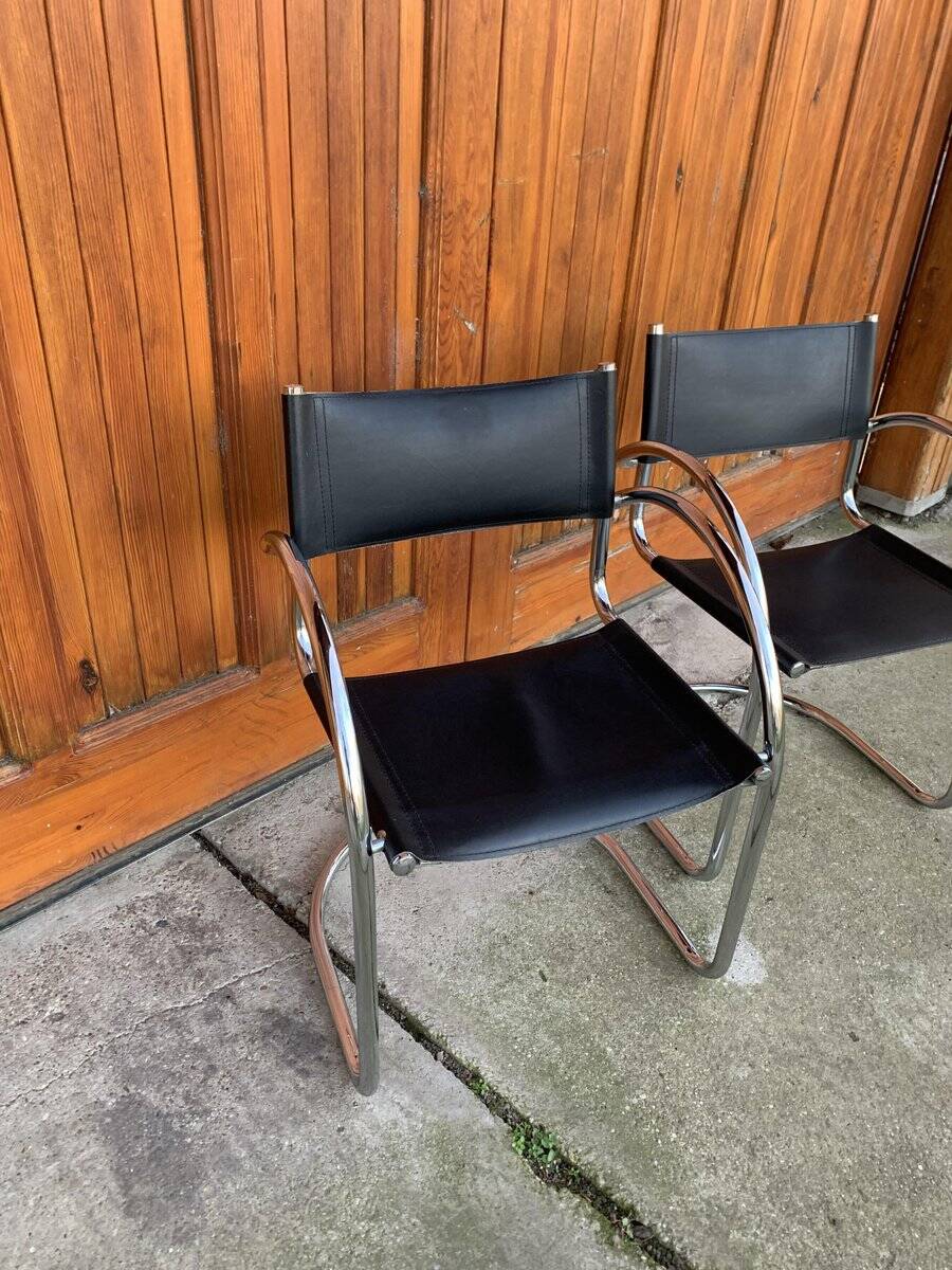 Set of 2 black chrome Bauhaus chairs in tubular steel - Italian design from the 1970s.