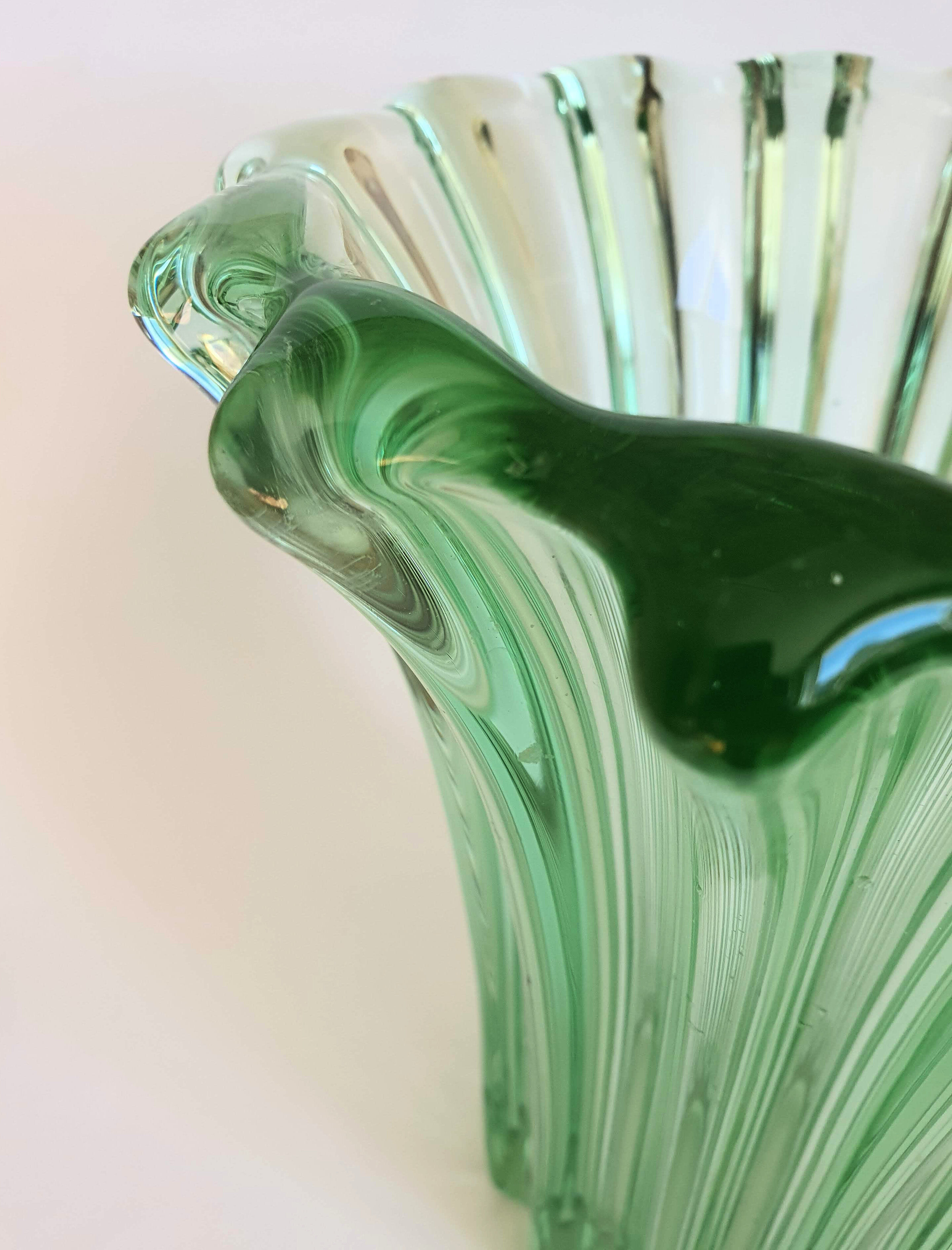 Art deco vase pierre d'avesn