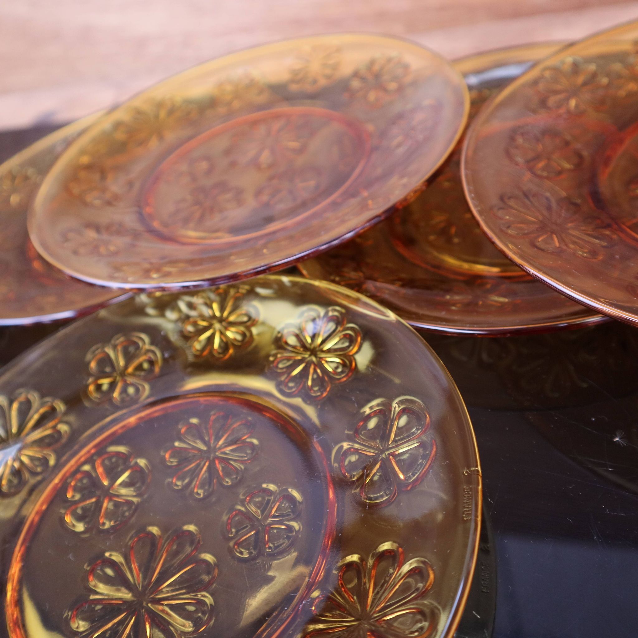 6 vintage floral amber glass dessert plates Vereco from the 70s.