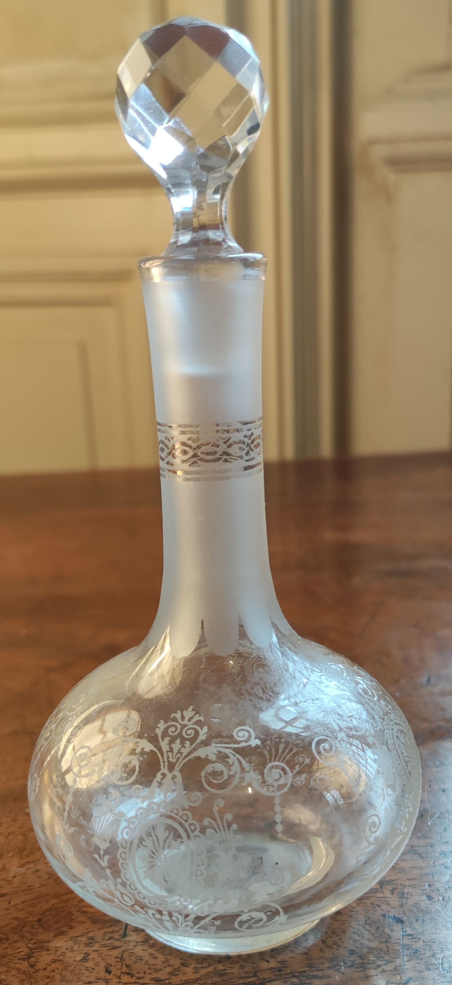 Crystal carafon, engraved decoration, 19th century
