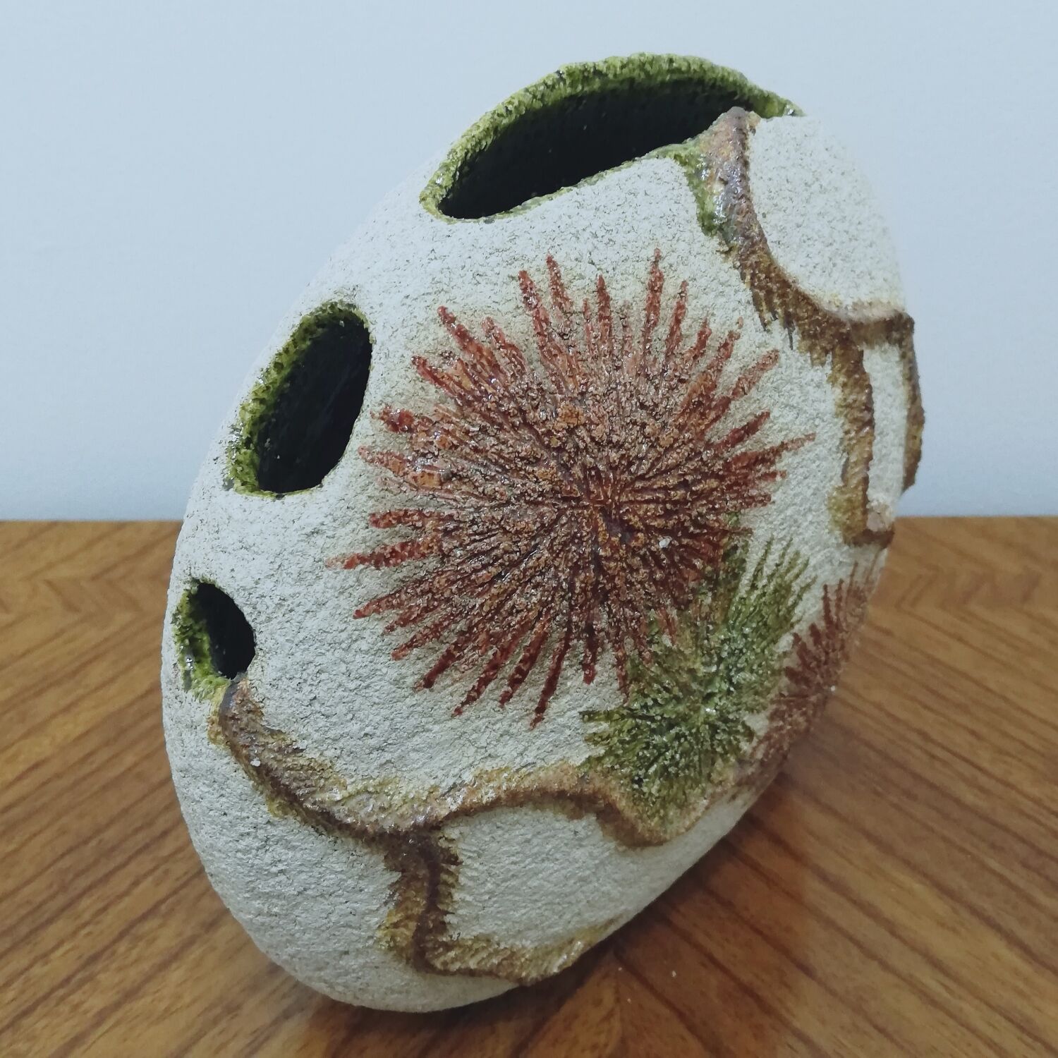 Vase or pique ceramic flowers height 20cm
