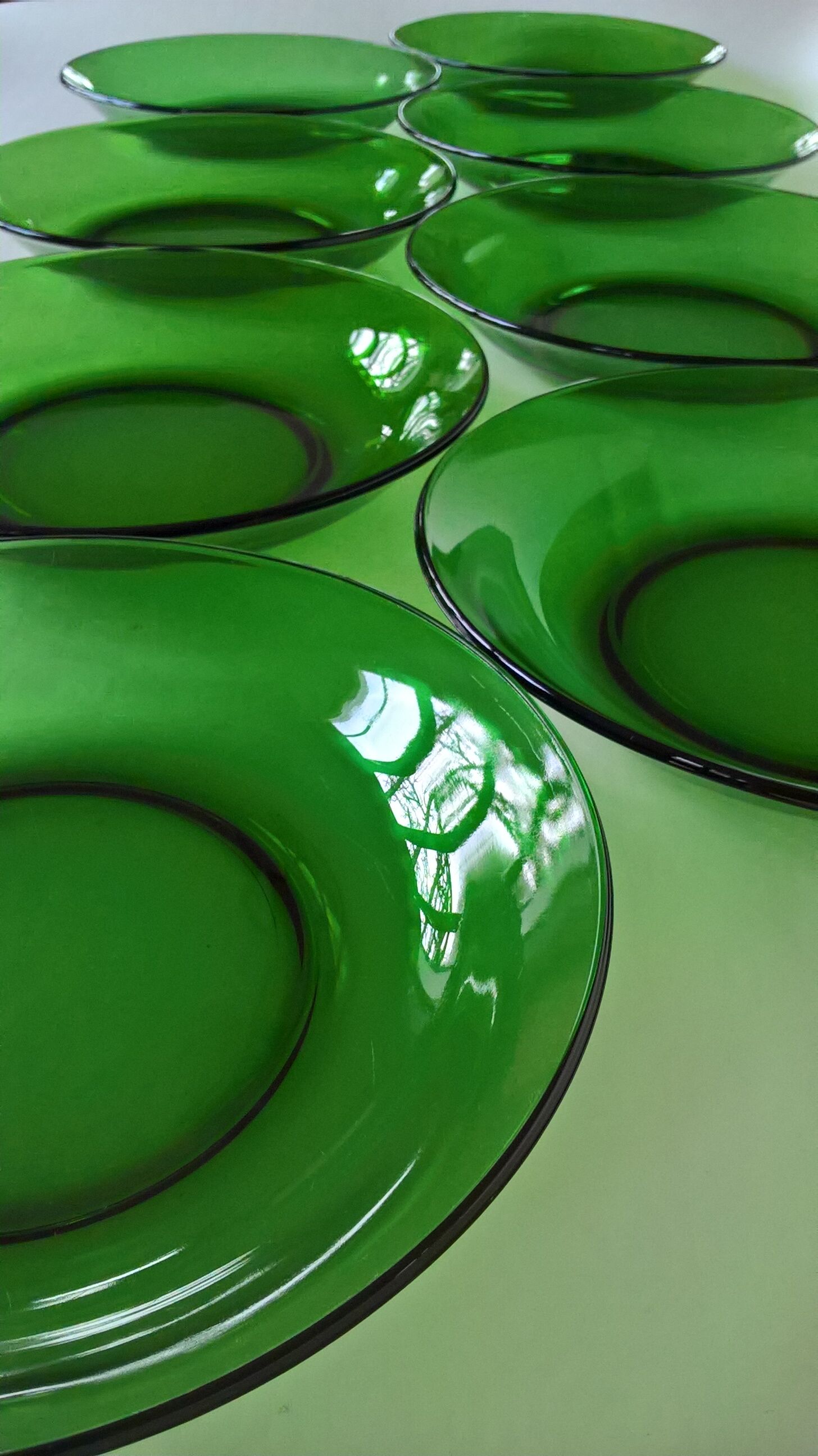 Lot of 8 vereco hollow plates