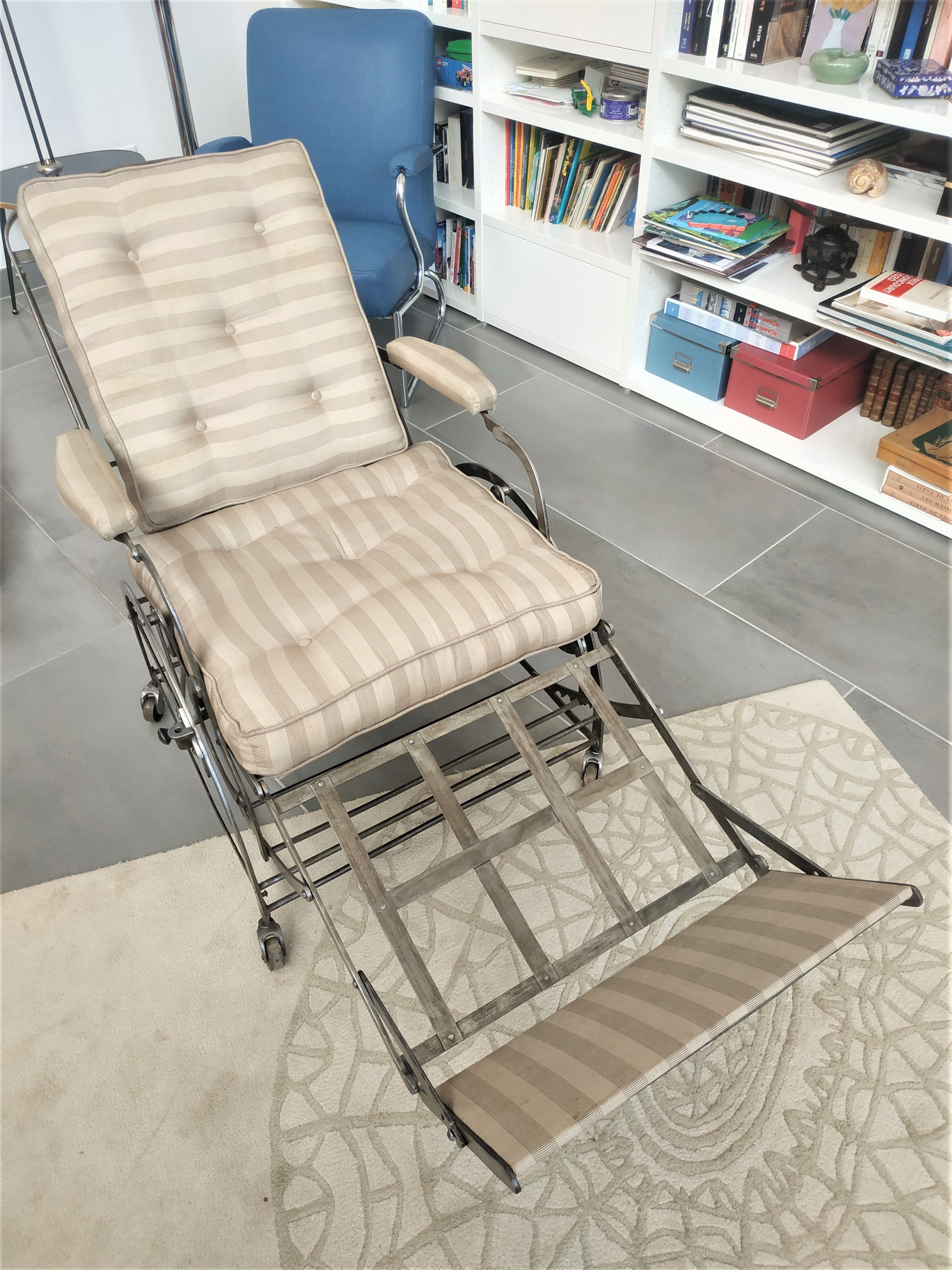 Wilson's adjustable folding chair made of steel produced in 1871