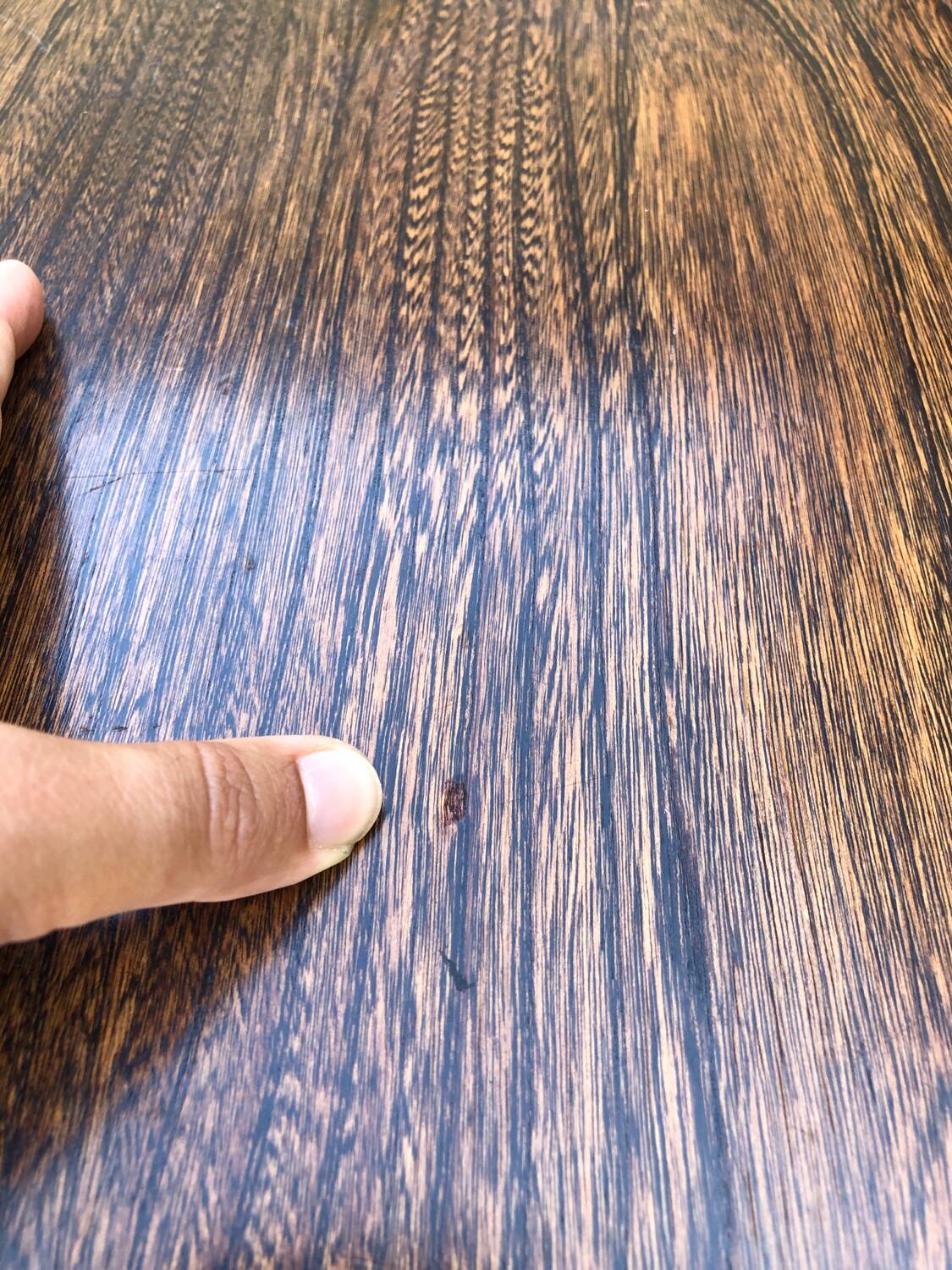 Baumann round extendable table