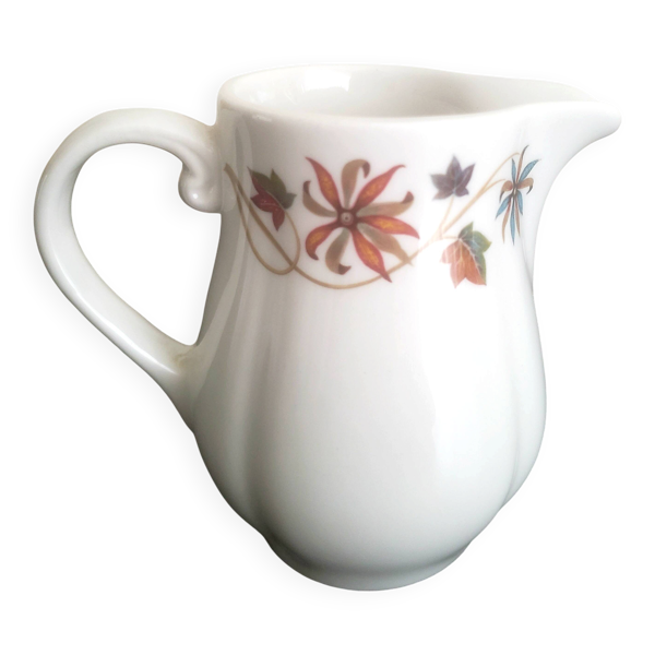 Pot à lait avec soucoupe