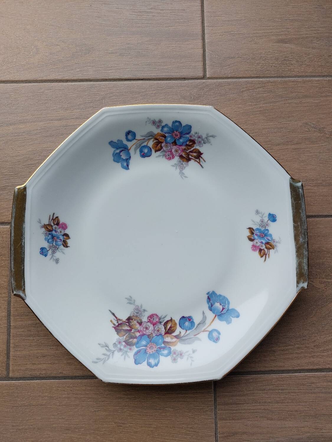 Lamotte porcelain cake or pie serving dish