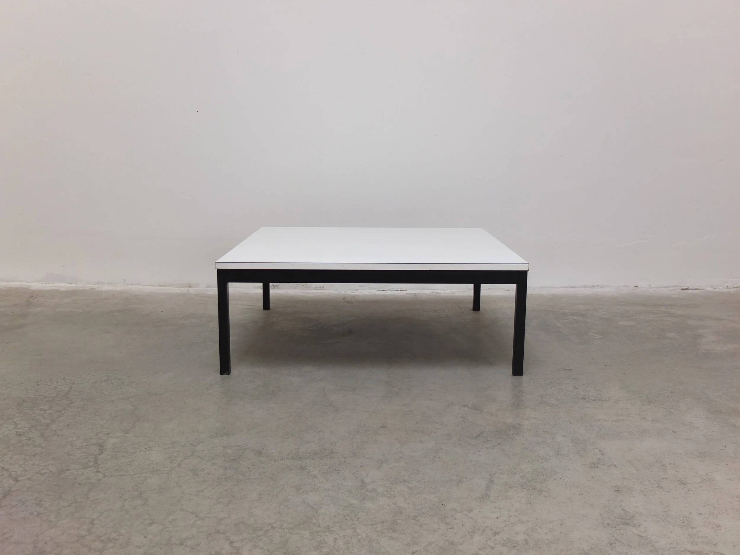 Table basse ou table d'appoint par Martin Visser pour 't Spectrum, 1961