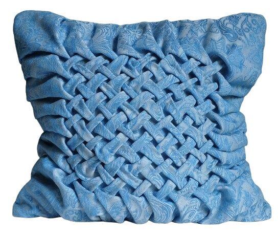 Coussin plissé drapé en tissu satiné, France vers 1970
