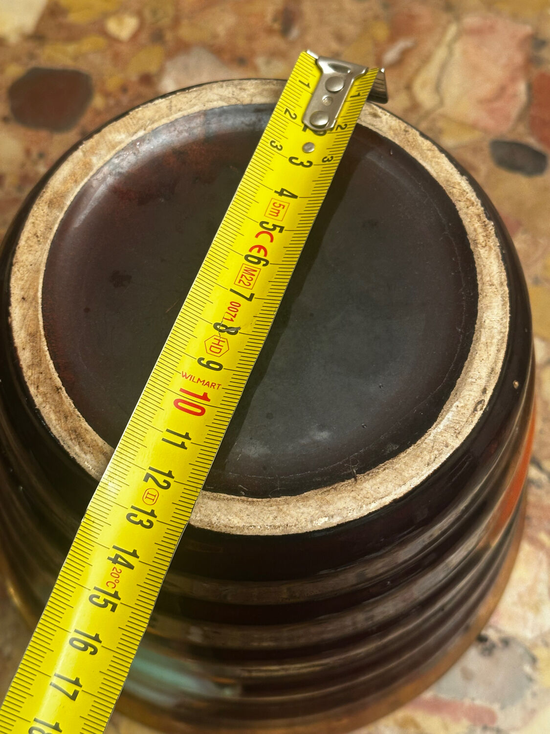 Vintage ribbed ceramic cache pot