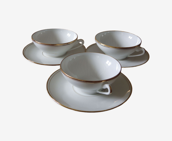 Trois tasses à thé porcelaine