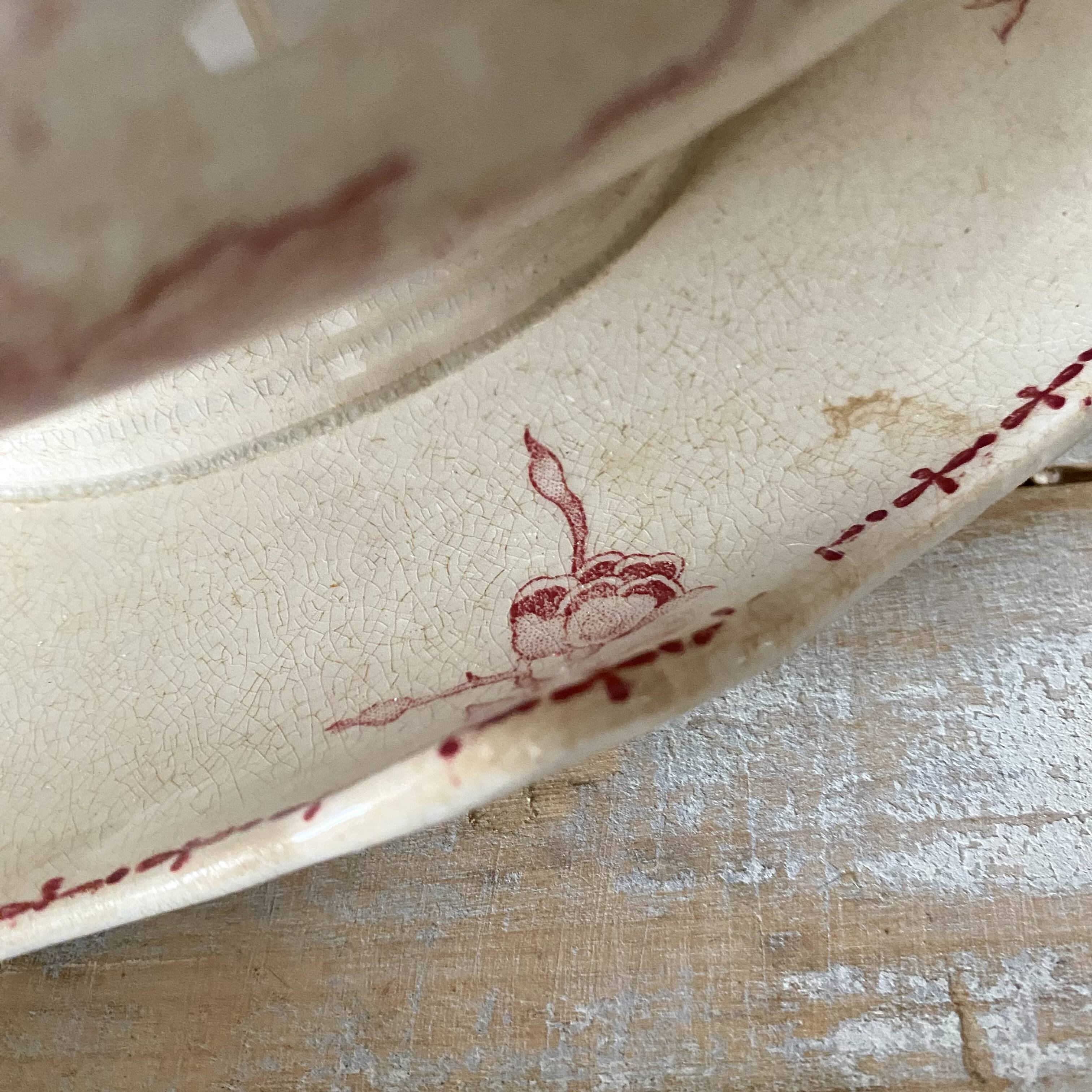 Lunéville ironstone sauceboat, Dutch model