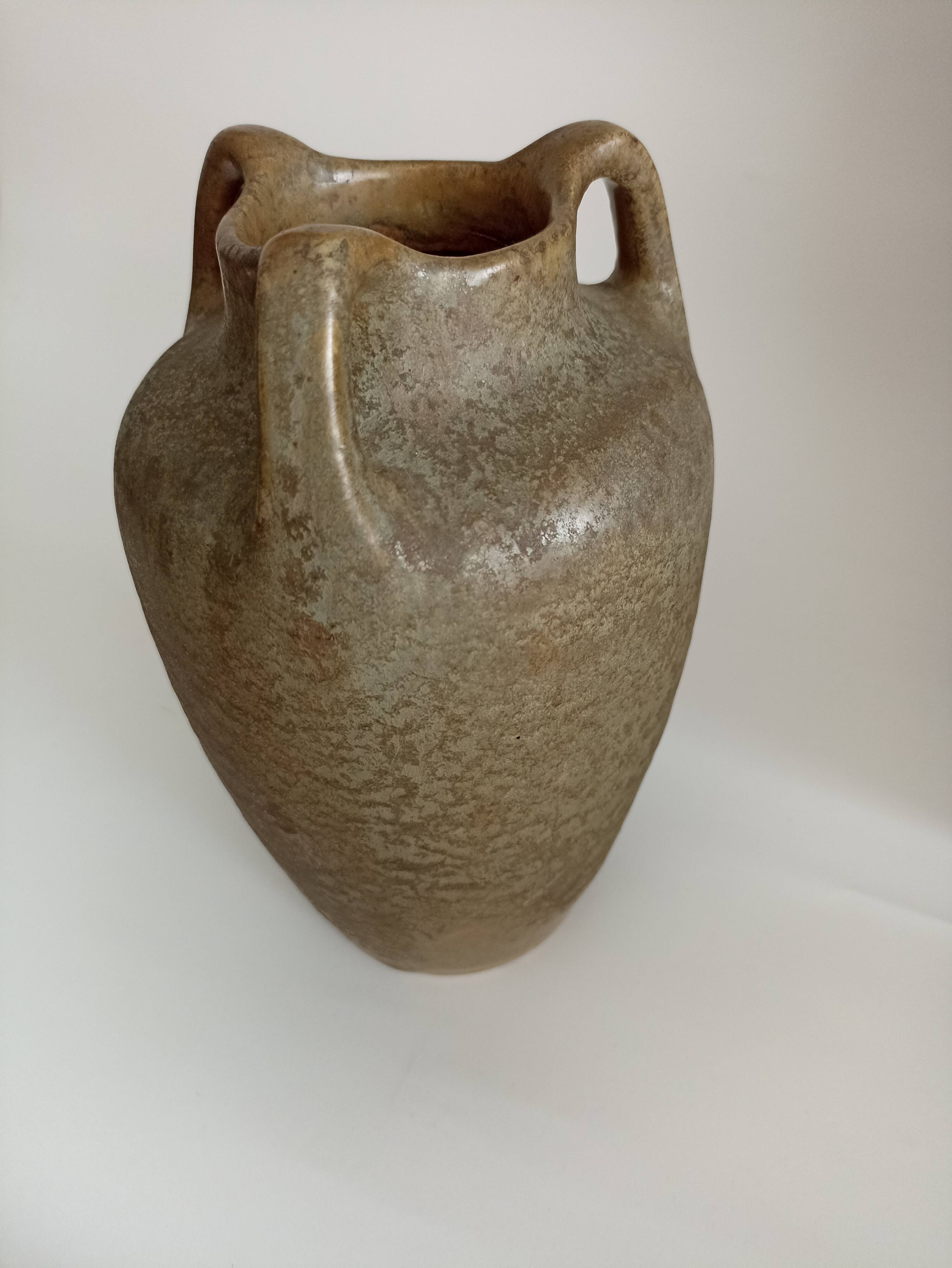 Marlotte amphora vase