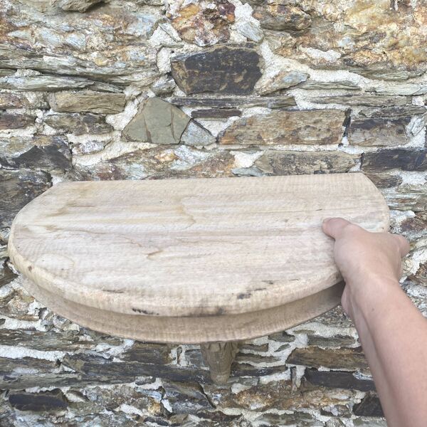 étagère murale ou console murale en bois sculpté