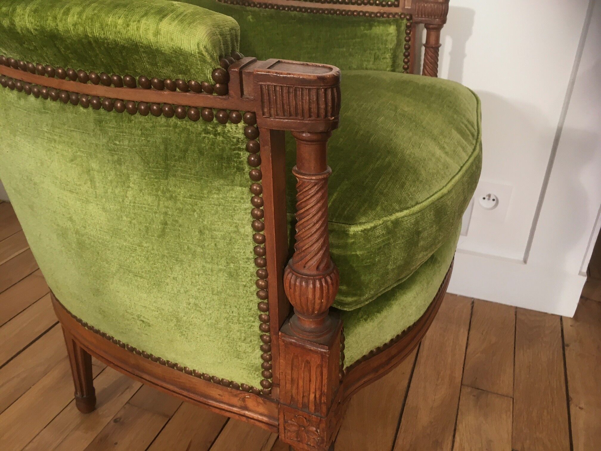Fauteuil bergère style Louis XVI
