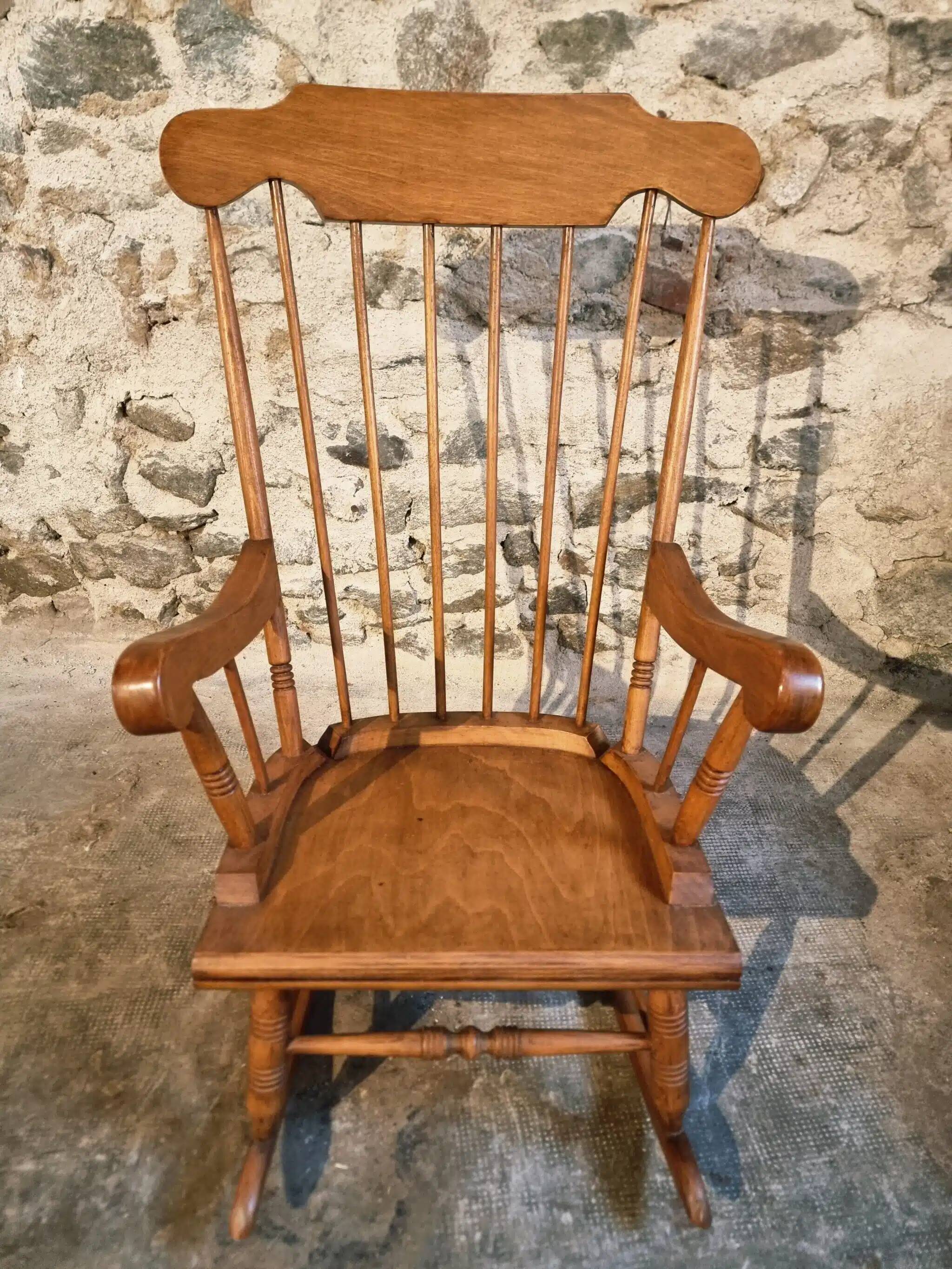Vintage French Beech Rocking Chair – Mid-20th Century Windsor Style