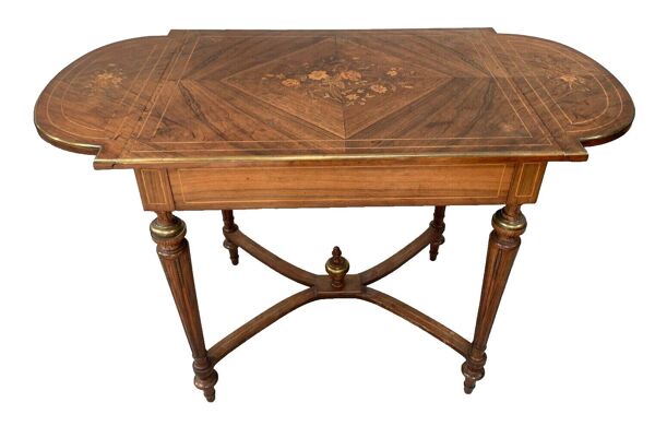 Table bureau de style Napoléon III a plateau marqueté XX siècle
