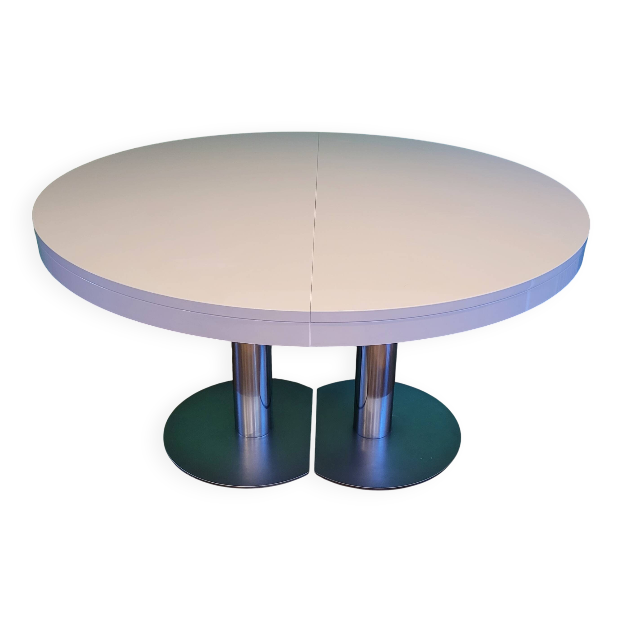 Ligne Roset table in glossy white lacquer, chrome legs, 2 extensions.