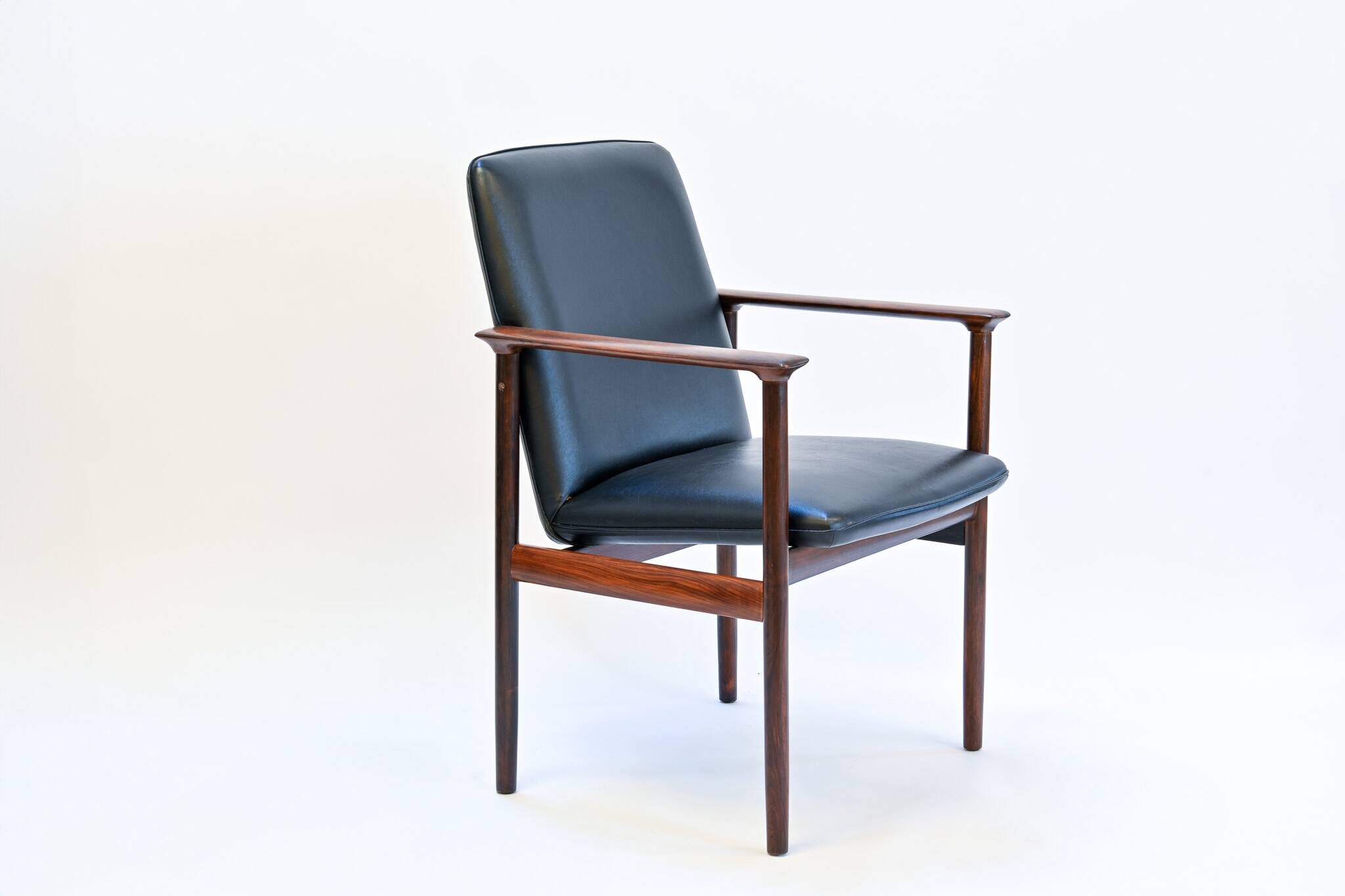 Impala armchair for Fristho rosewood